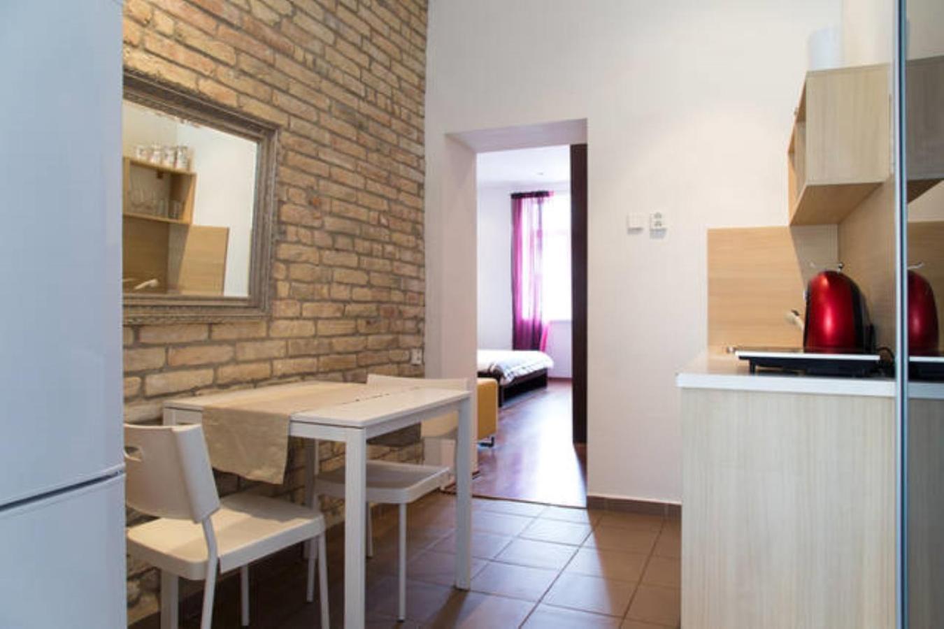 Romantic Central Flat Bratislava Exterior photo